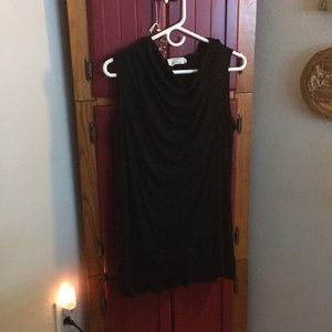 Black sleeveless drape shirt
